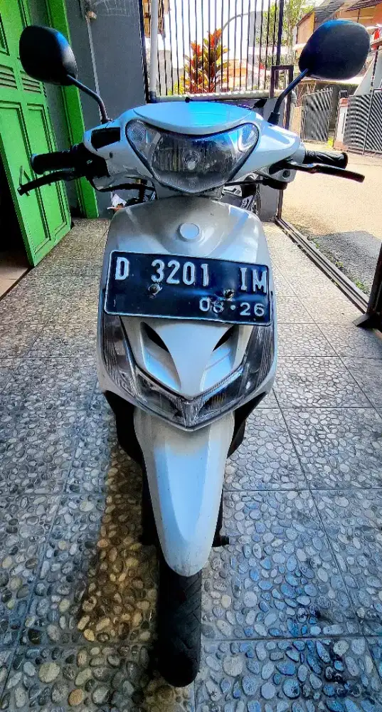 For sale yamaha mio putih karbu tahun 2011