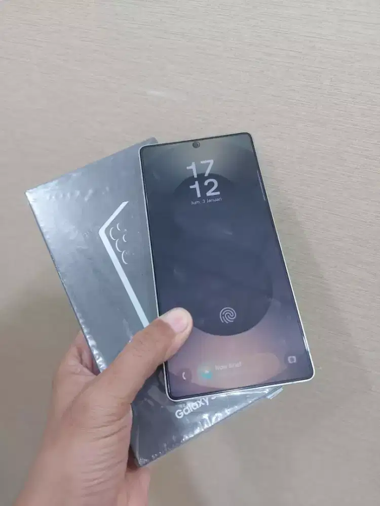 Samsung S25 ULTRA 5G Ram12/256GB Garansi resmi SEIN MARET 2026