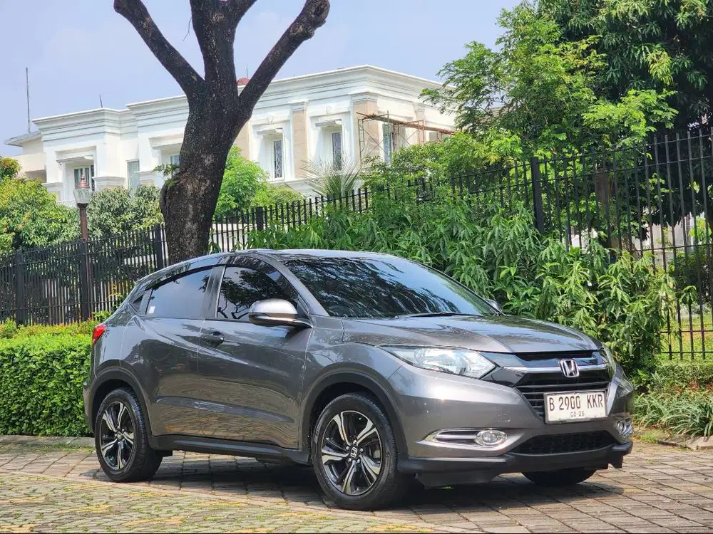 HONDA HRV E CVT 1.5 AT 2018 GREY ISTIMEWA TERAWAT TDP 5.JT | HR-V