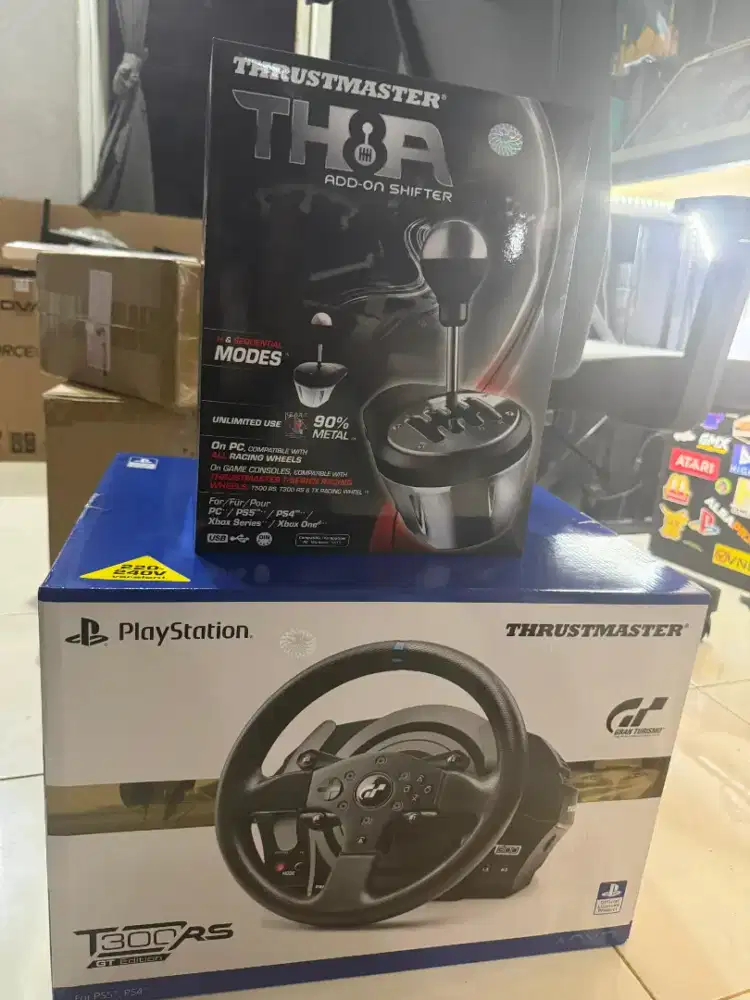 Steering Wheel Thrustmaster T300 RS GT + Thrustmaster TH8A Shifter