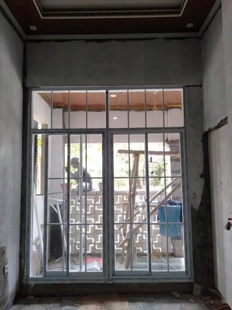 Pasang Kusen Aluminium + Pintu   Untuk Kantor + Cat + Kaca + ACP