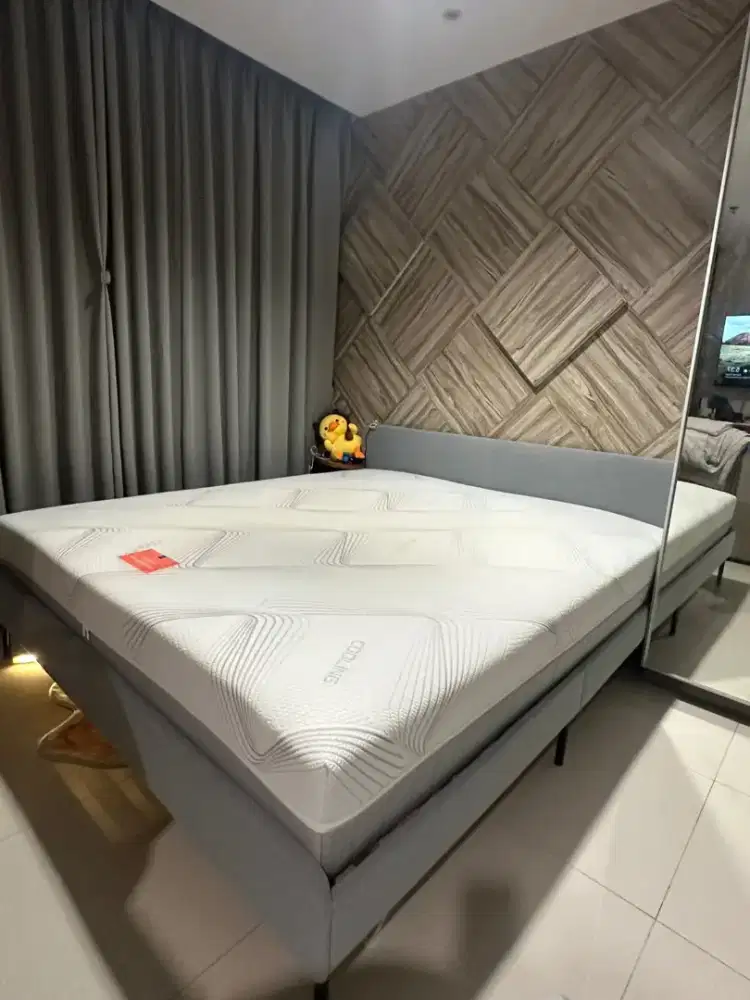 Like new bed 180 and ikea dipan