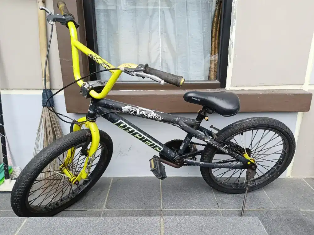 Sepeda BMX Pacific Avorio 20 in
