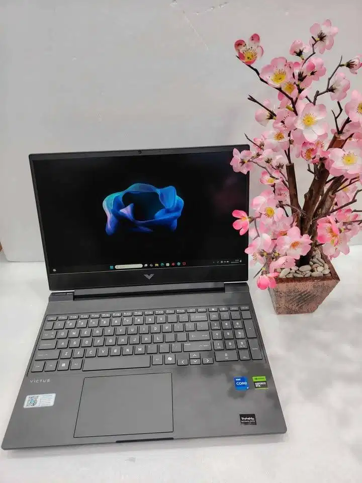 HP Victus 15-fa2716TX/Core i5-13420H/16GB/512GB SSD/RTX3050 4GB
