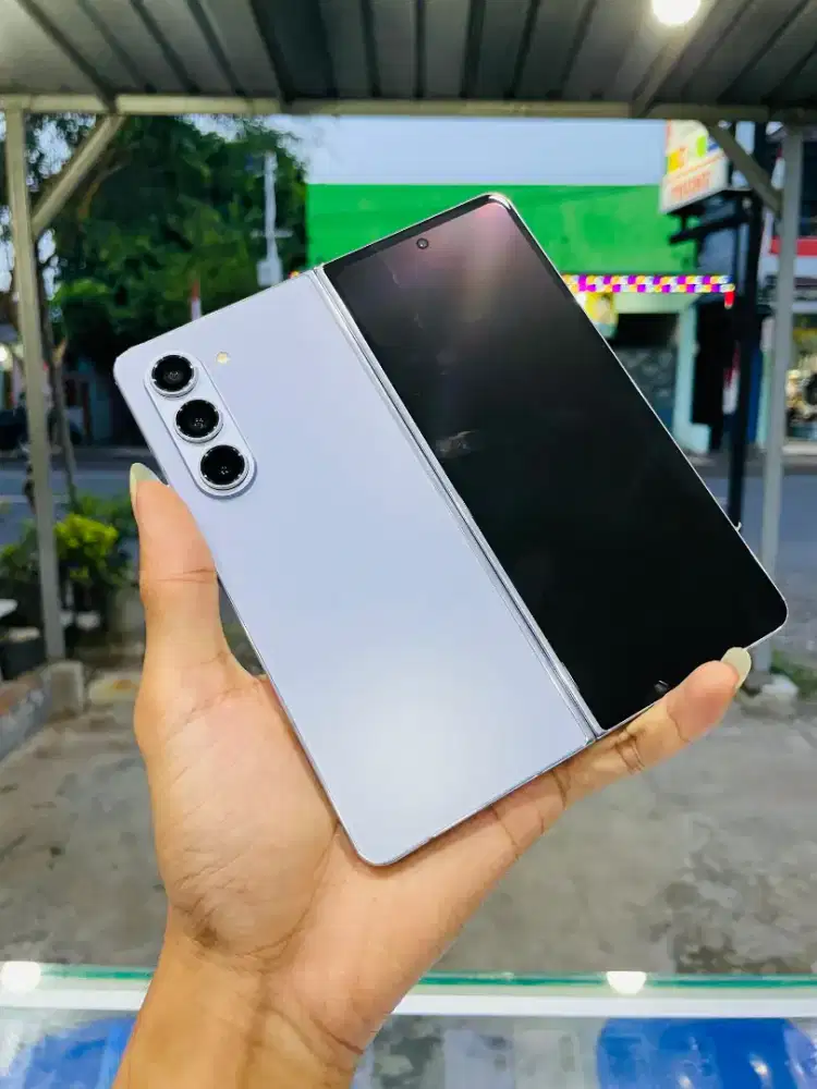 Samsung Z Fold5 ram 12/512 warna icy blue