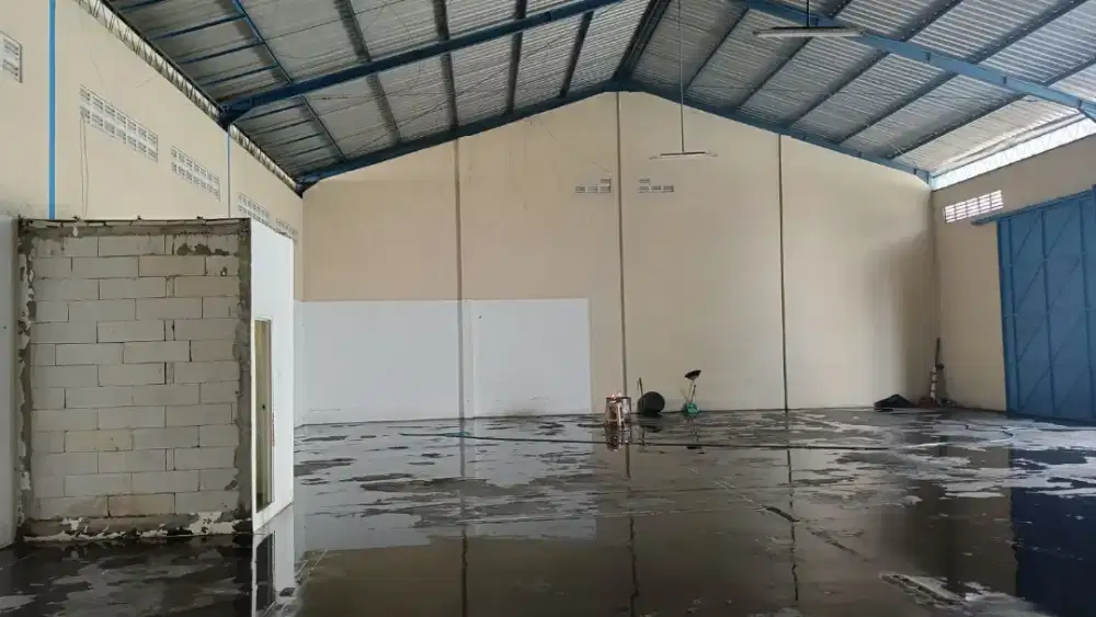 DI SEWAKAN GUDANG DI MAJAPAHIT - SEMARANG TIMUR