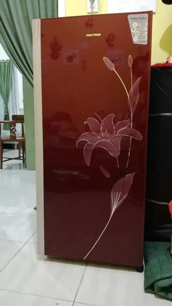 KULKAS POLYTRON