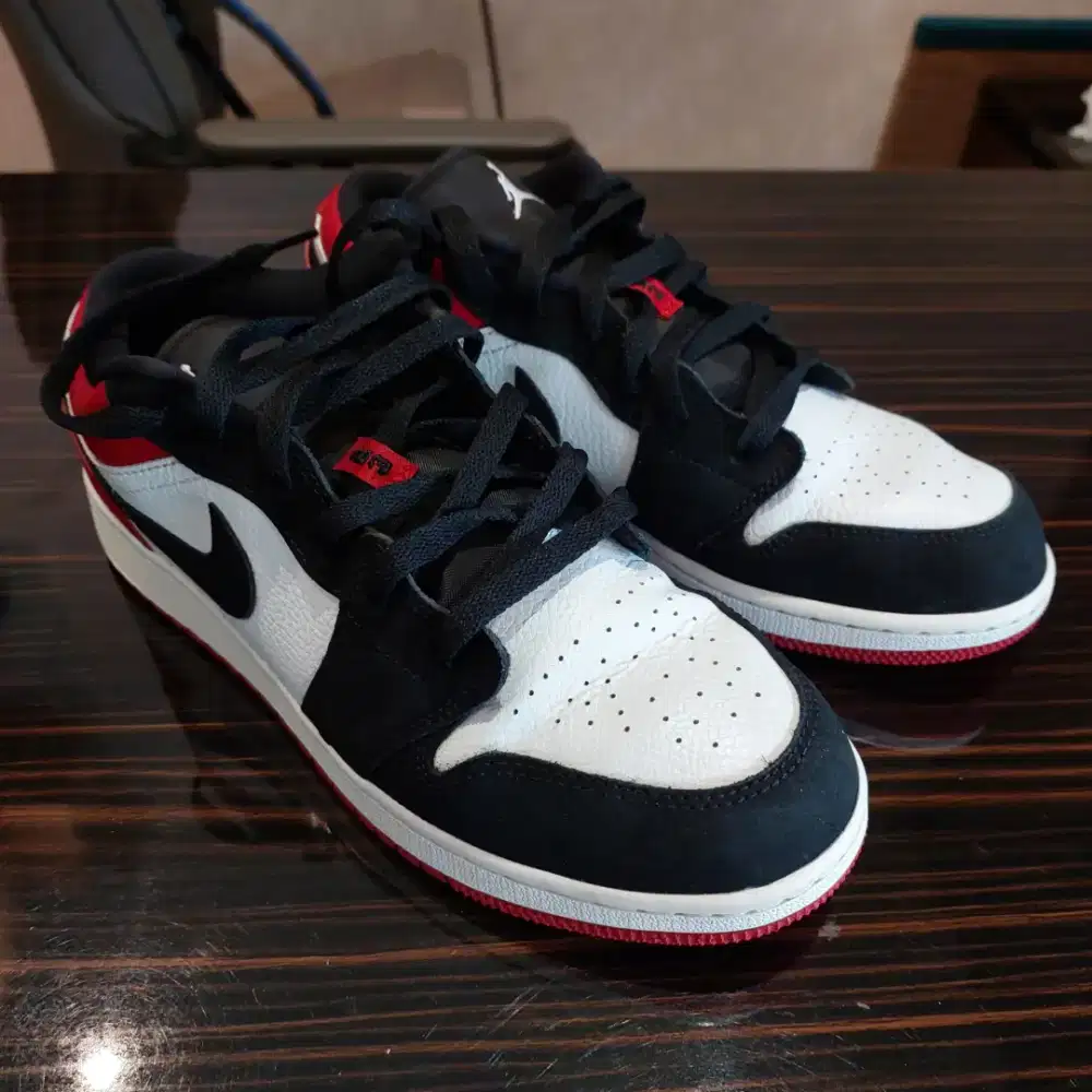 Nike Air Jordan Low Black Toe