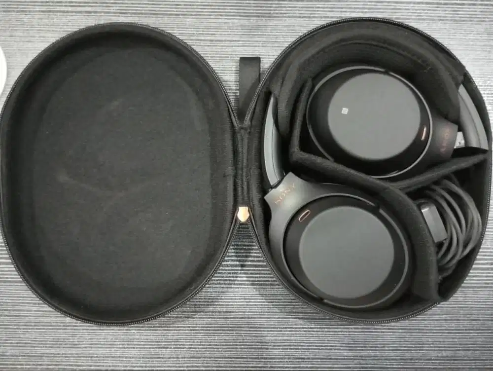 Dijual Headphone Sony WH-1000XM3 / WH1000XM3 Second