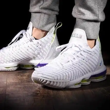 SEPATU BASKET CASUAL SNEAKERS NIKE LEBRON JAMES 16 BUZZ LIGHYEAR 44