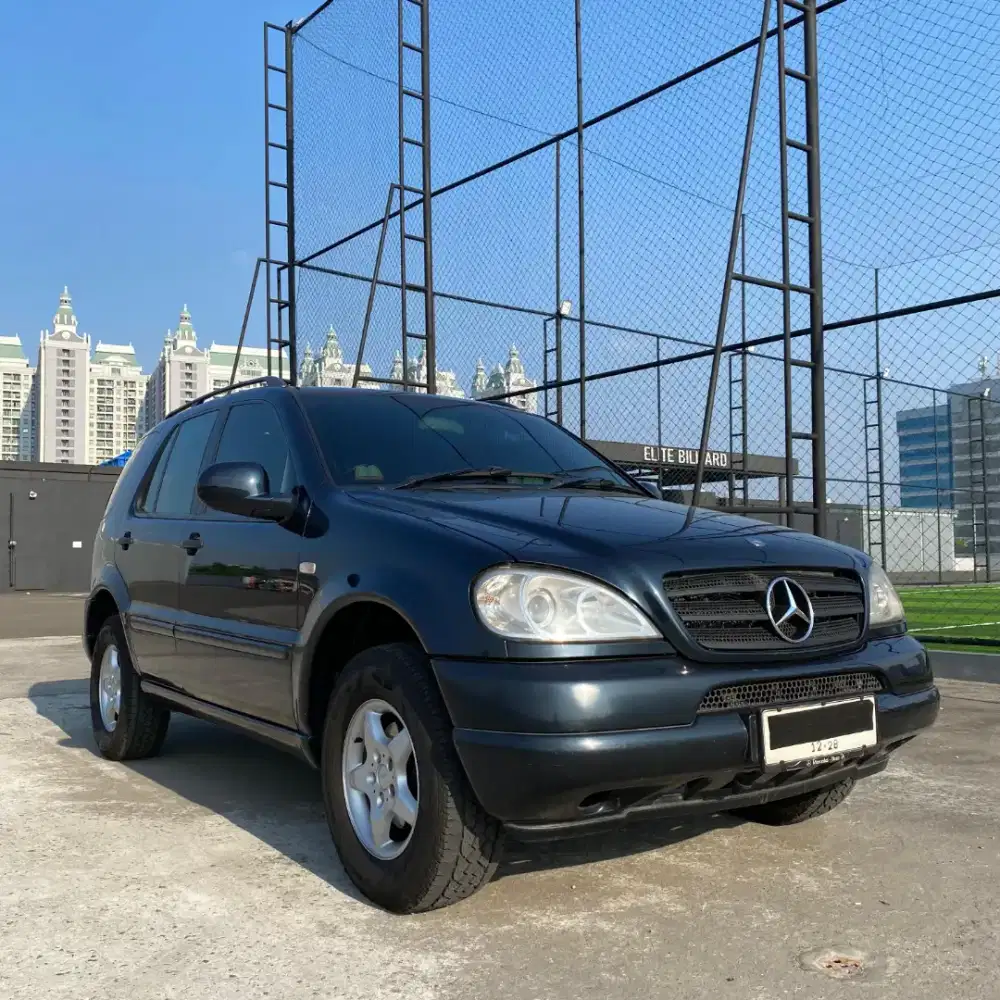 Mercedes Benz ML320 V6 Tahun 2001
