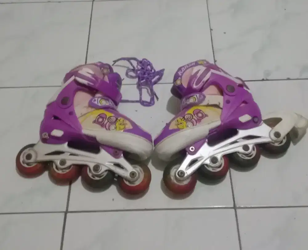Sepatu roda anak 5-10 thn