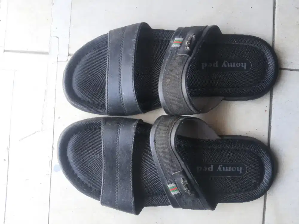 Sandal Homyped size 39 Bagus
