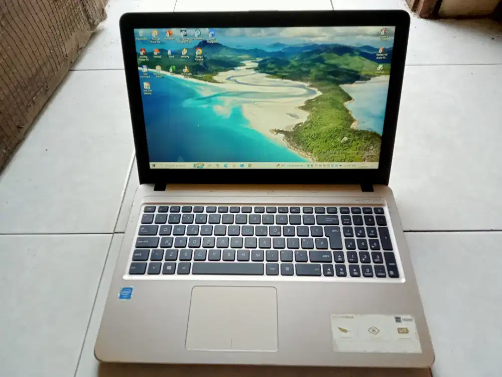 ASUS X540NA / Celeron N3350 / 15.6 / 500Gb / 4Gb / 2-3 Jam