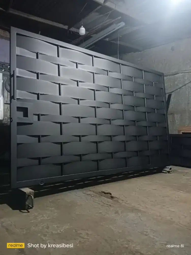 Pagar minimalis model anyam