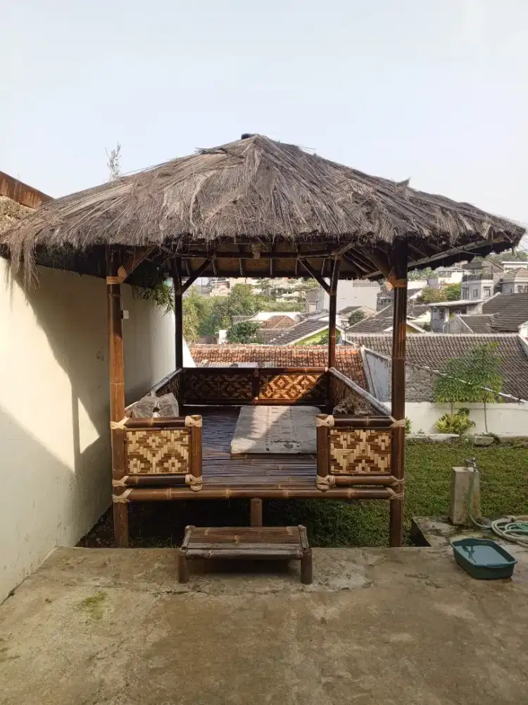 Gazebo Kondisi Bagus