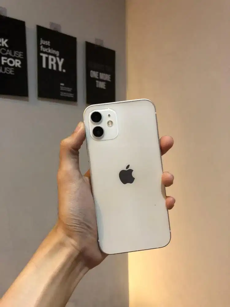 iPhone 12 256gb white