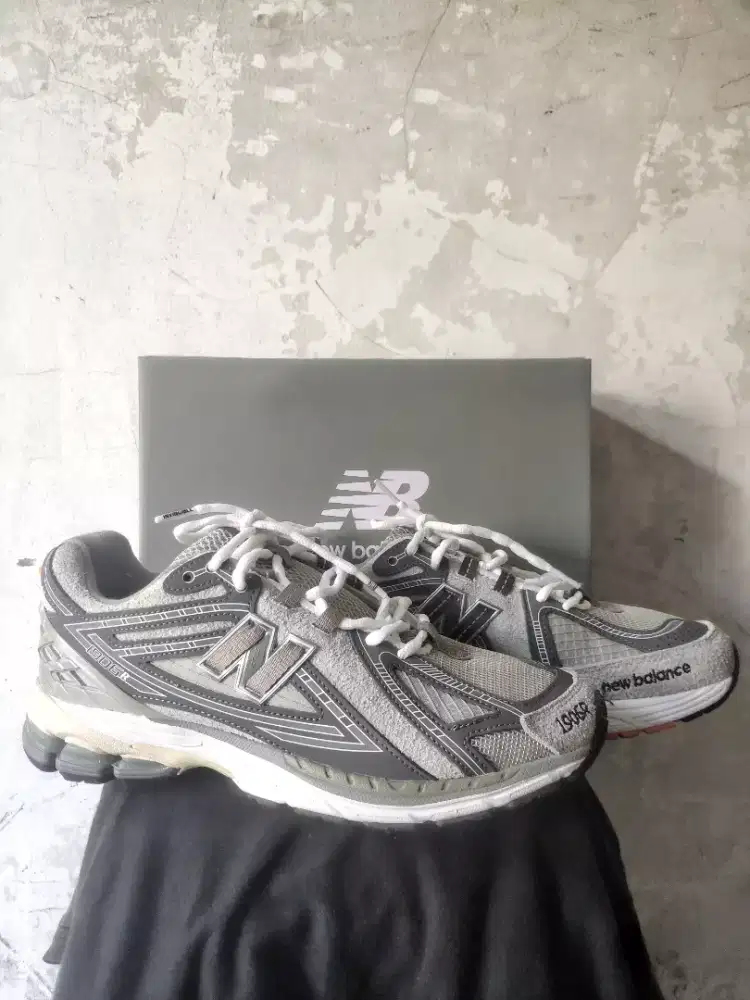 New Balance 1906R Invincible sepatu murah