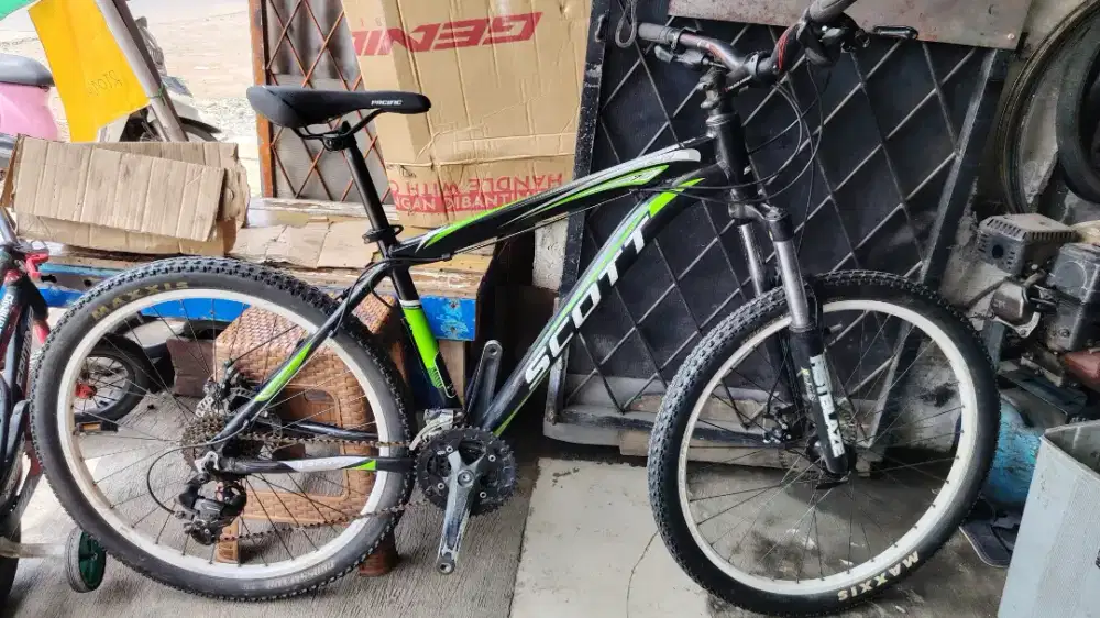 dijual sepeda MTB scott scale 26 in