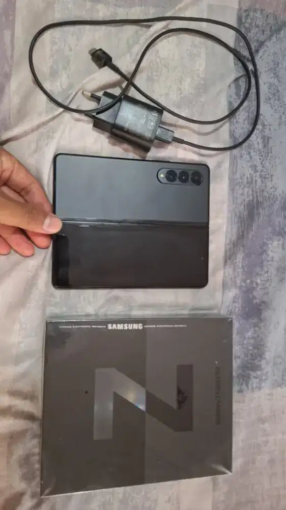 Samsung Galaxy ZFold3 Hitam 512gb Ram12
