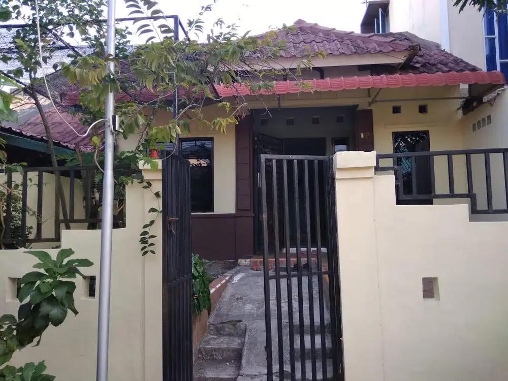 Disewakan rumah nyaman dan strategis