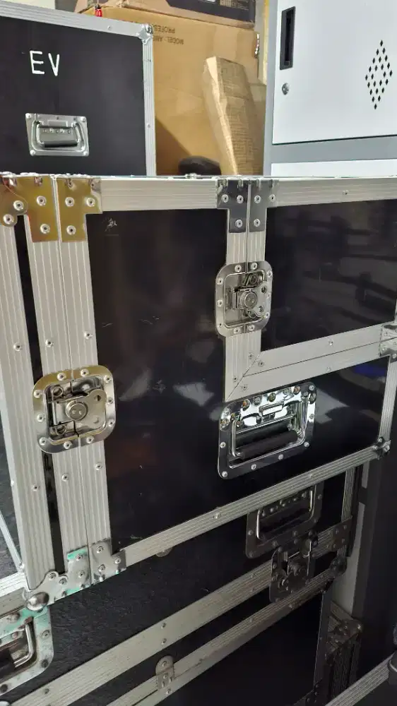 Hardcase rack mic wireless dengan laci shure sennheiser akg midas rcf