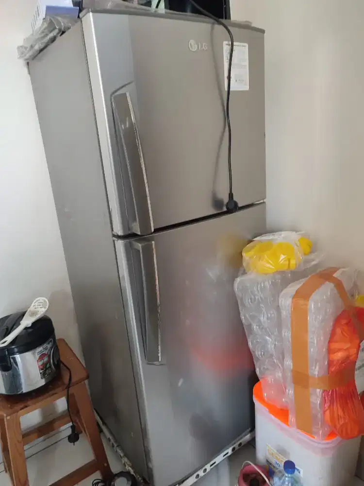 Kulkas lg 2 pintu masih normal