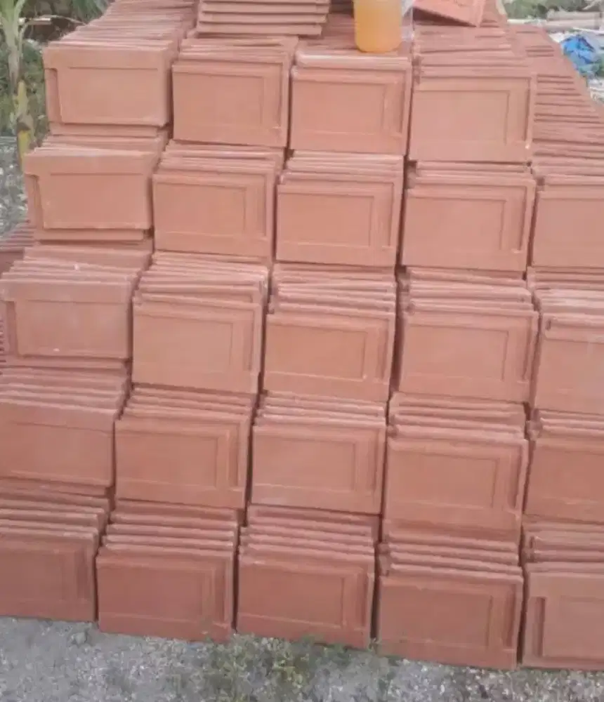 Flat datar tanah liat