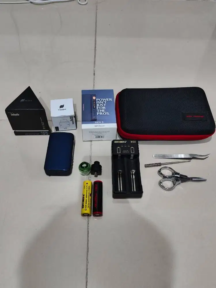 Paket Elektronik Gadget Charger Baterai Aksesoris Ringan Set Tool Kit