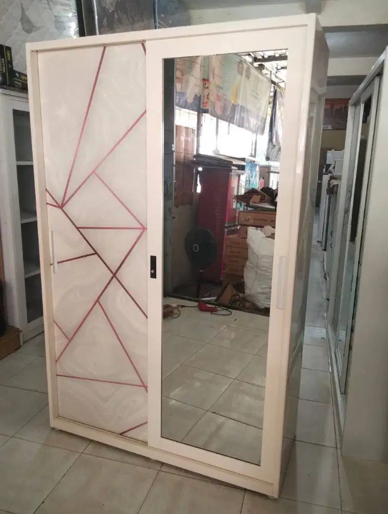 lemari baju 2 pintu besi
