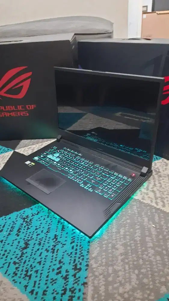 Asus Rog Core i7 gen 9 ,SSD 512, ram 8 gtx 1650. Layar 17,3,144 hz