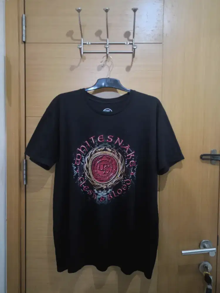OFFICIAL MERCHANDISE WHITESNAKE WORLD TOUR 2020 INDONESIA (YOGYAKARTA)