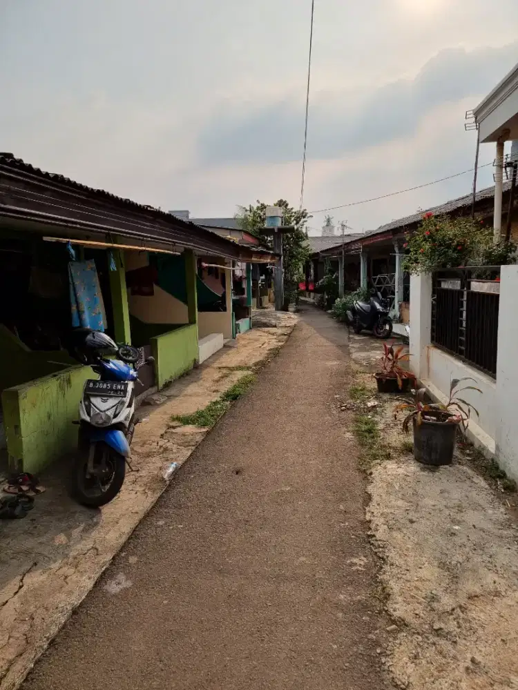 Bismillah dijual kontrakan 3 pintu di depok