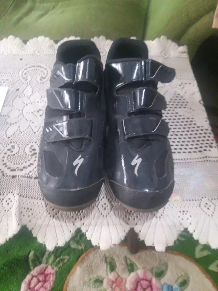 Sepatu sepeda specialized cleat