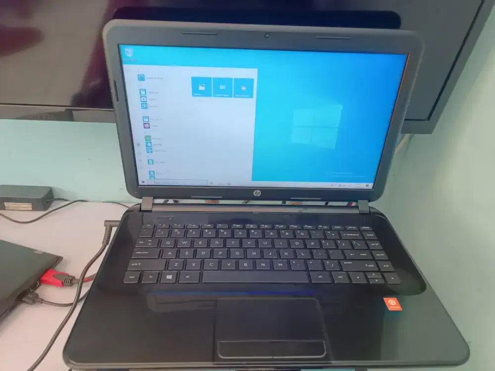 laptop hp 14-d010au