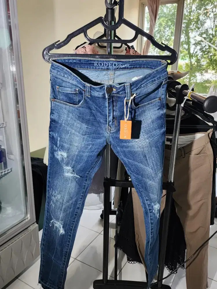Celana Jeans Wanita RODEO - Size M