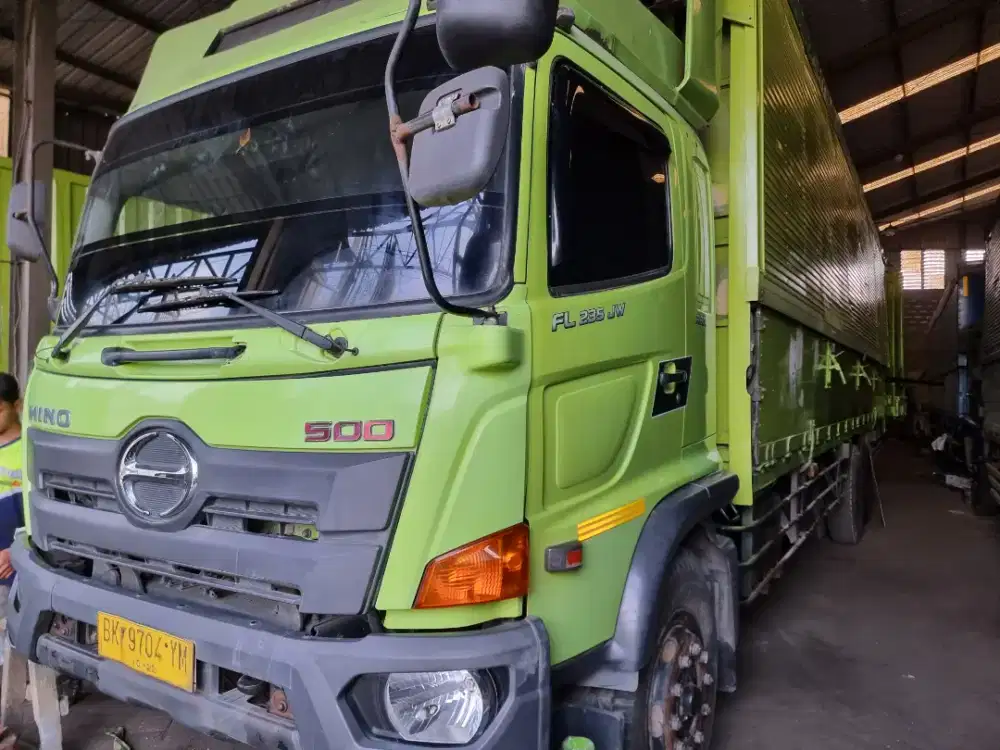 Hino FL235JW Wingbox 2018 # Truk Box Wing Tronton