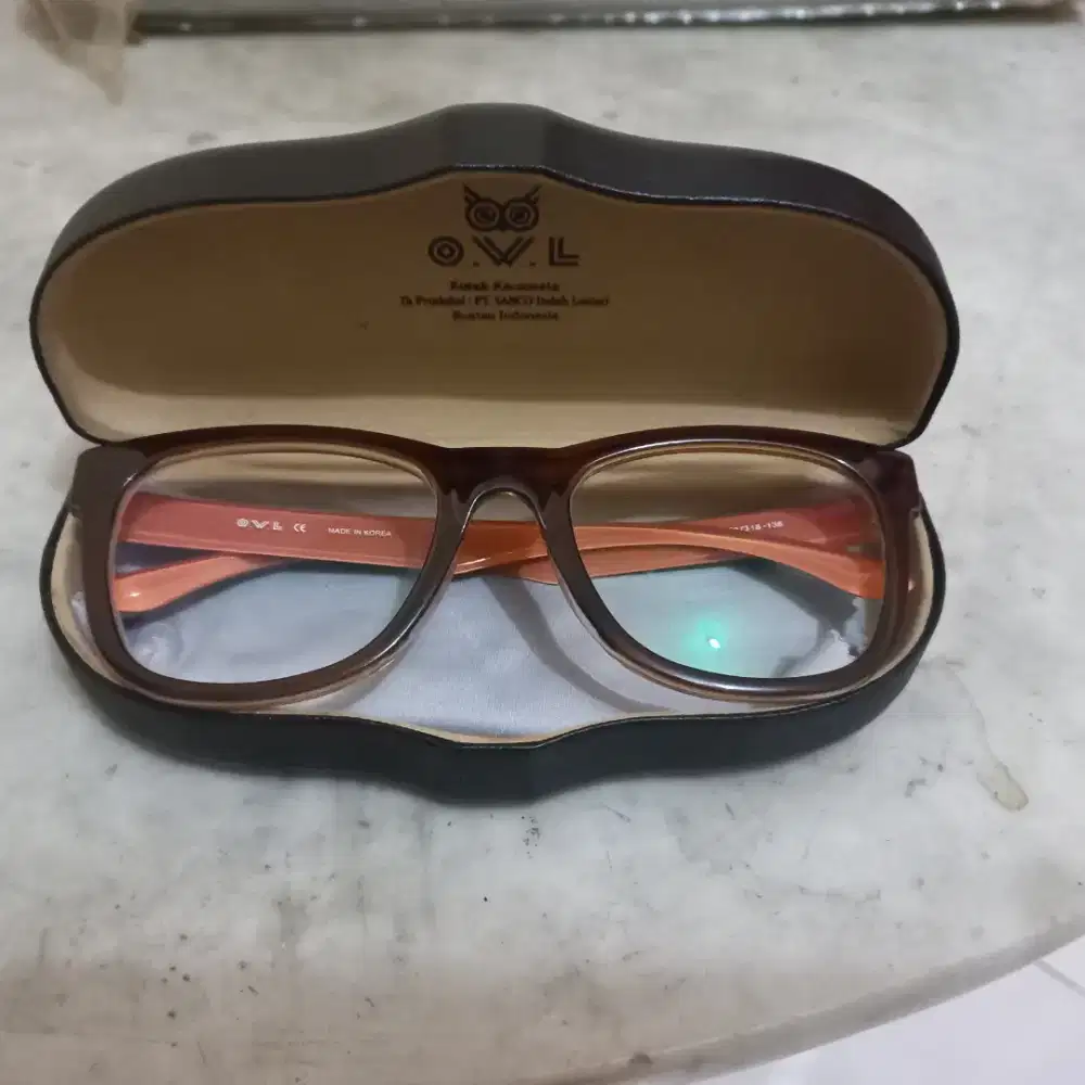 Kacamata merk OWL buatan Korea