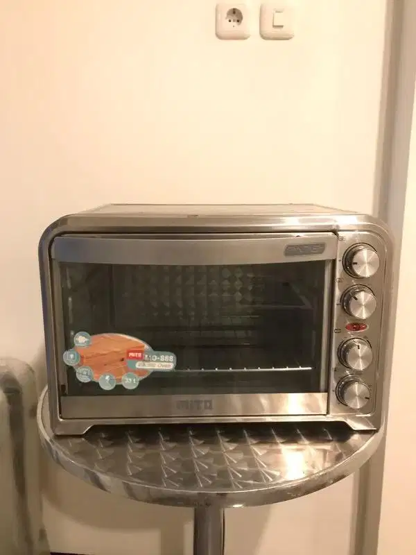 Oven Listeik Mito