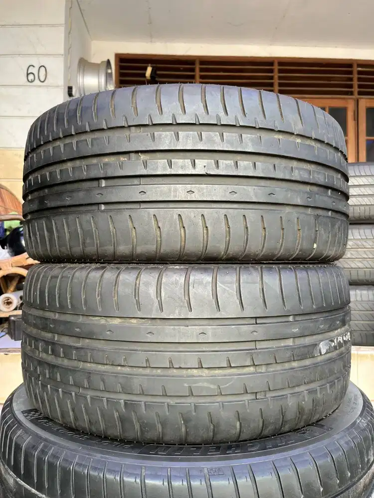 Ban Accelera PHI 235 35 r19 2Pcs