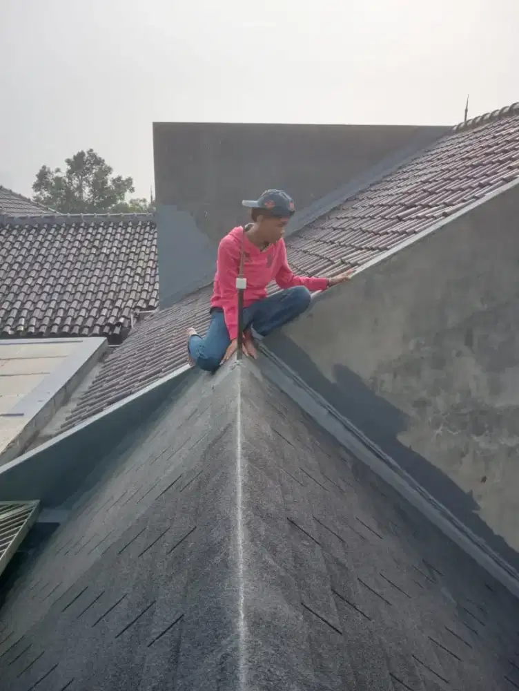 Tukang perbaikan atap rumah bocor dll