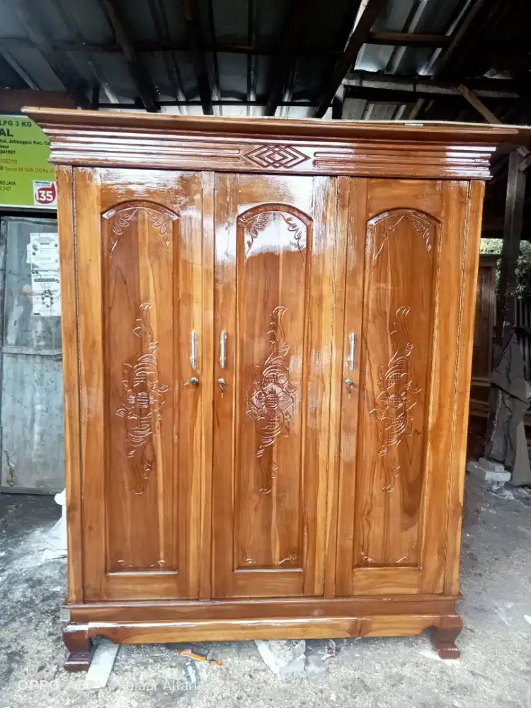 Lemari pintu3 jati