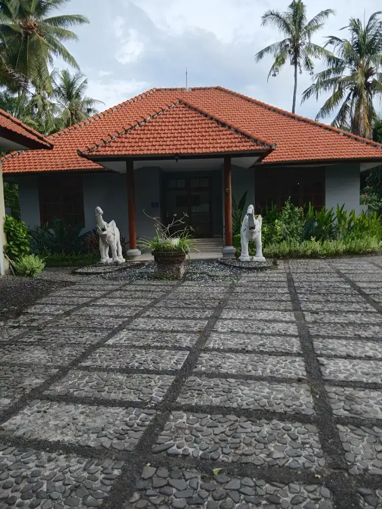 3 bdr rumah dengan kolam renang