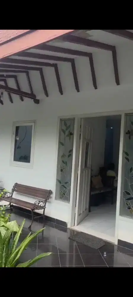 Dijual rumah darmo baru barat