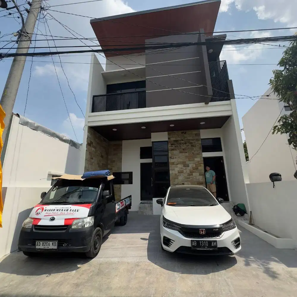 jl kaliurang km 7 dijual rumah baru 2lantai utara UGM kentungan