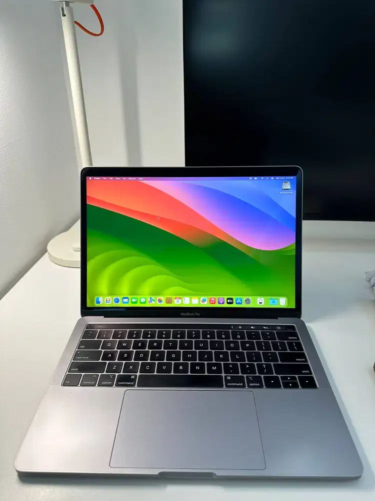 Macbook Pro 13 Inch 2017 Touchbar (16 GB - 256 SSD)