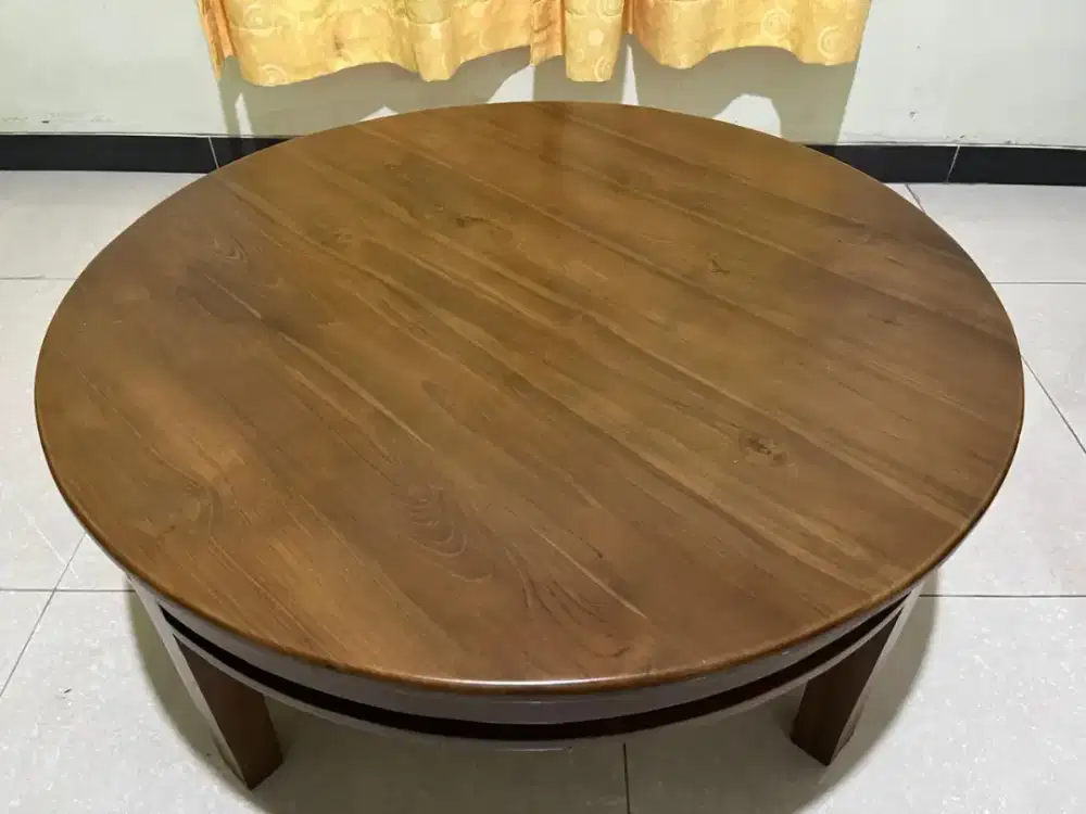 Meja Oshin kayu Jati