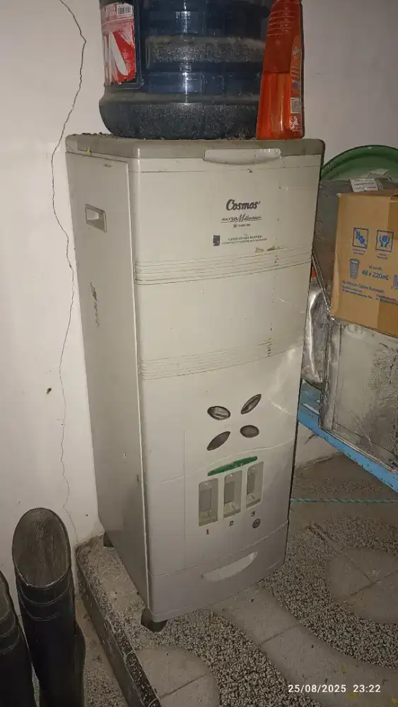 kotak beras Cosmos, model BIO 38untuk menyimpan beras. 