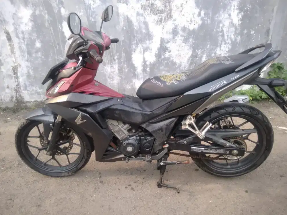 Dijual Honda Supra GTR 150