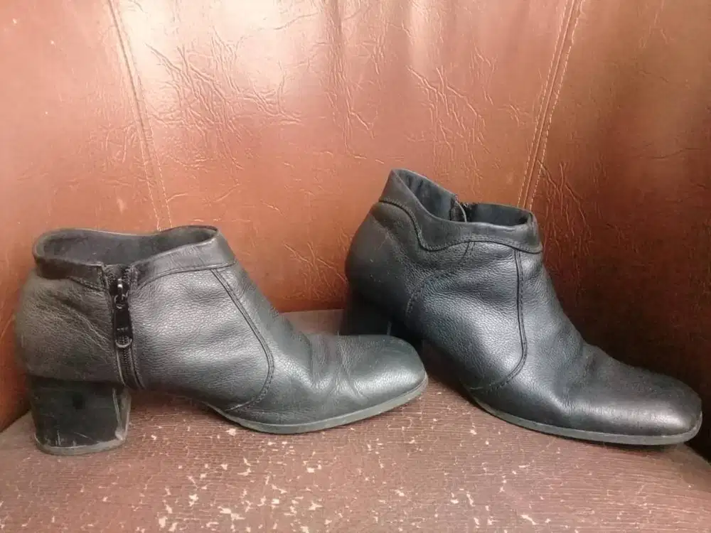 Sepatu kulit Garucci